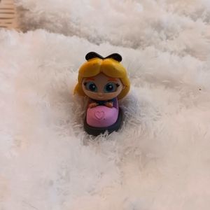 Disney's Doorables Alice in wonderland from the Let's go series Amusement getawa